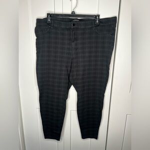 Liverpool Dark Checkered Plaid Straight Leg Slim Stretch Pants Women's Plus 24W